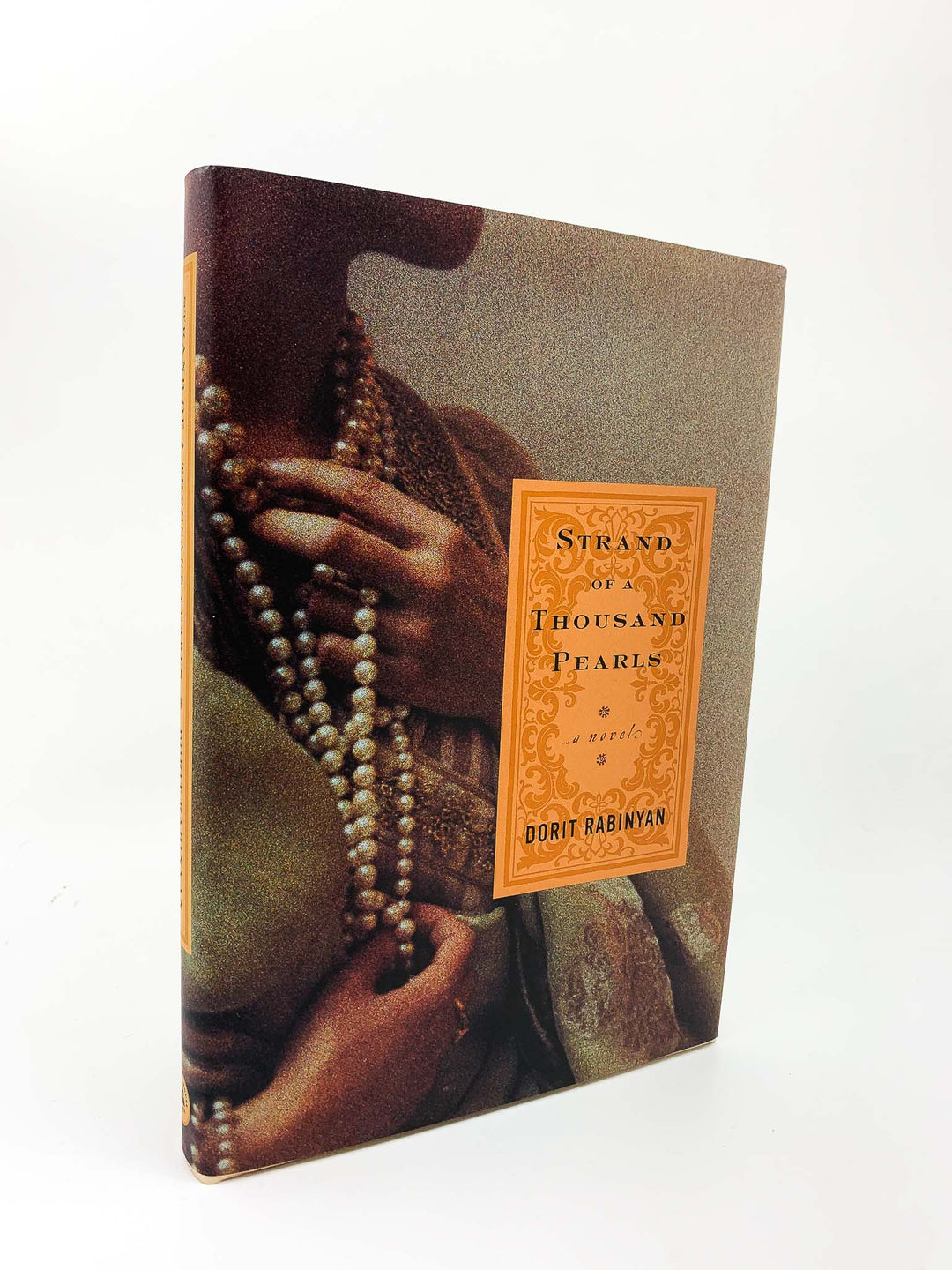 Rabinyan, Dorit - Strand of a Thousand Pearls | front cover. Published by Random House in 2001. Hardcover.  Condition:  Fine/Fine
