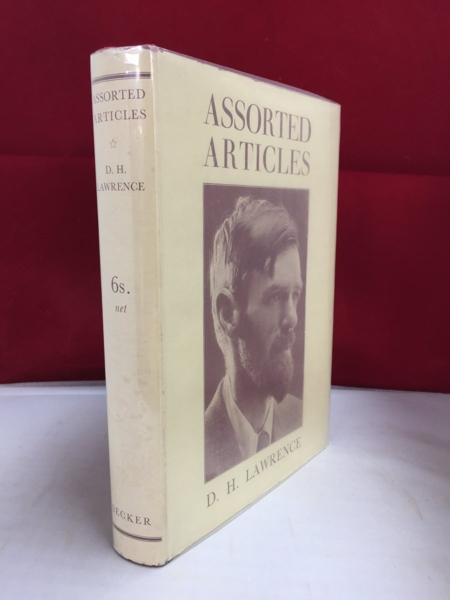 Lawrence, D H - Assorted Articles | front cover. Published by Martin Secker in 1930. Hardcover.  Condition:  Very Good +++/Very Good +++