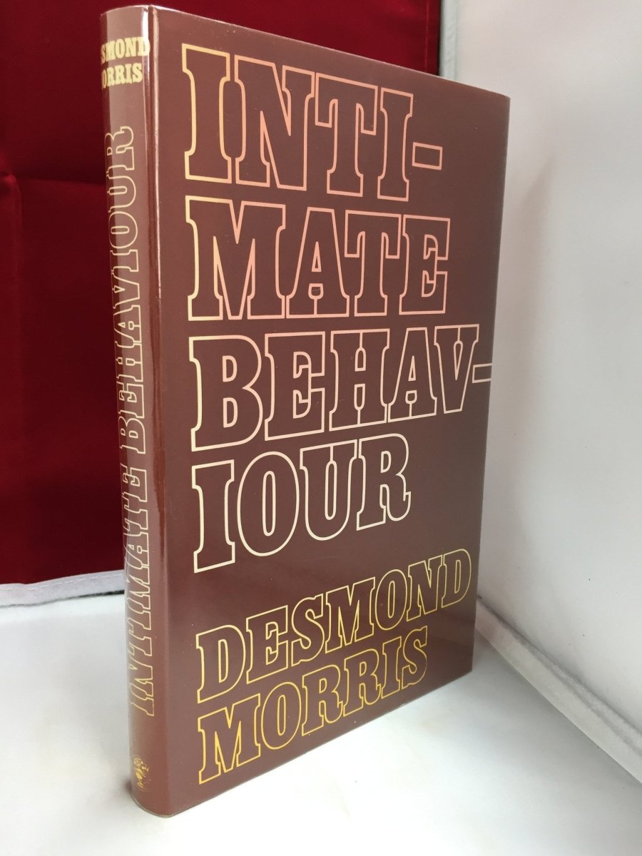 Morris, Desmond - Intimate Behaviour | front cover. Published by Jonathan Cape Ltd in 1971. Hardcover.  Condition:  Very Good ++/Near Fine