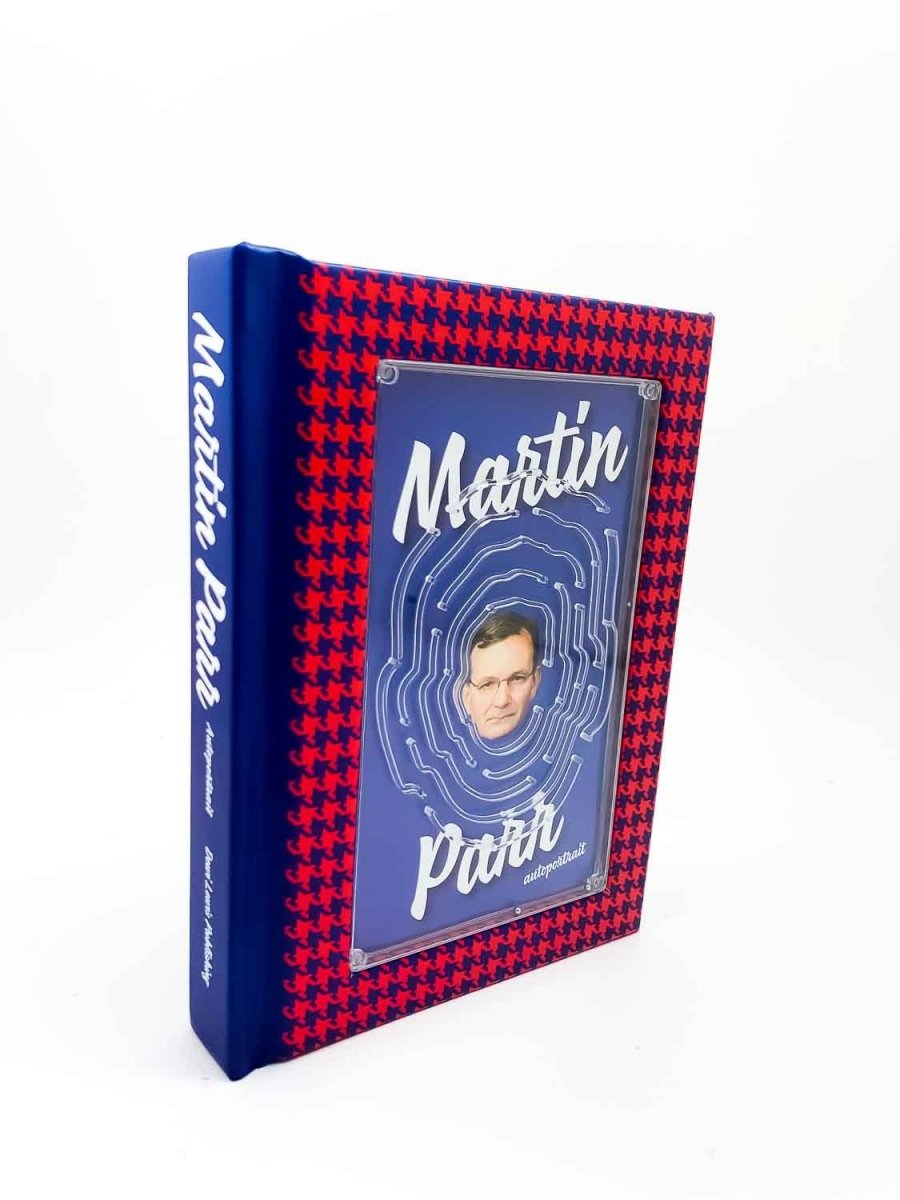 Parr, Martin - Martin Parr : Autoportrait 1996 - 2015 - SIGNED | front cover. Published by Dewi Lewis Publishing in 2015. Hardcover.  Condition:  Fine/No Jacket ( as Issued )