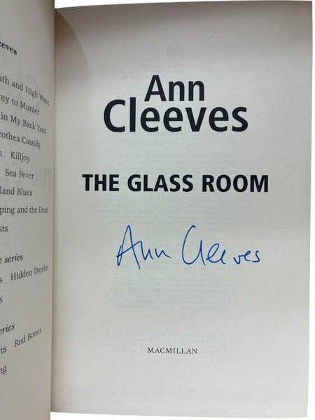 Cleeves, Ann - The Glass Room - SIGNED | image2