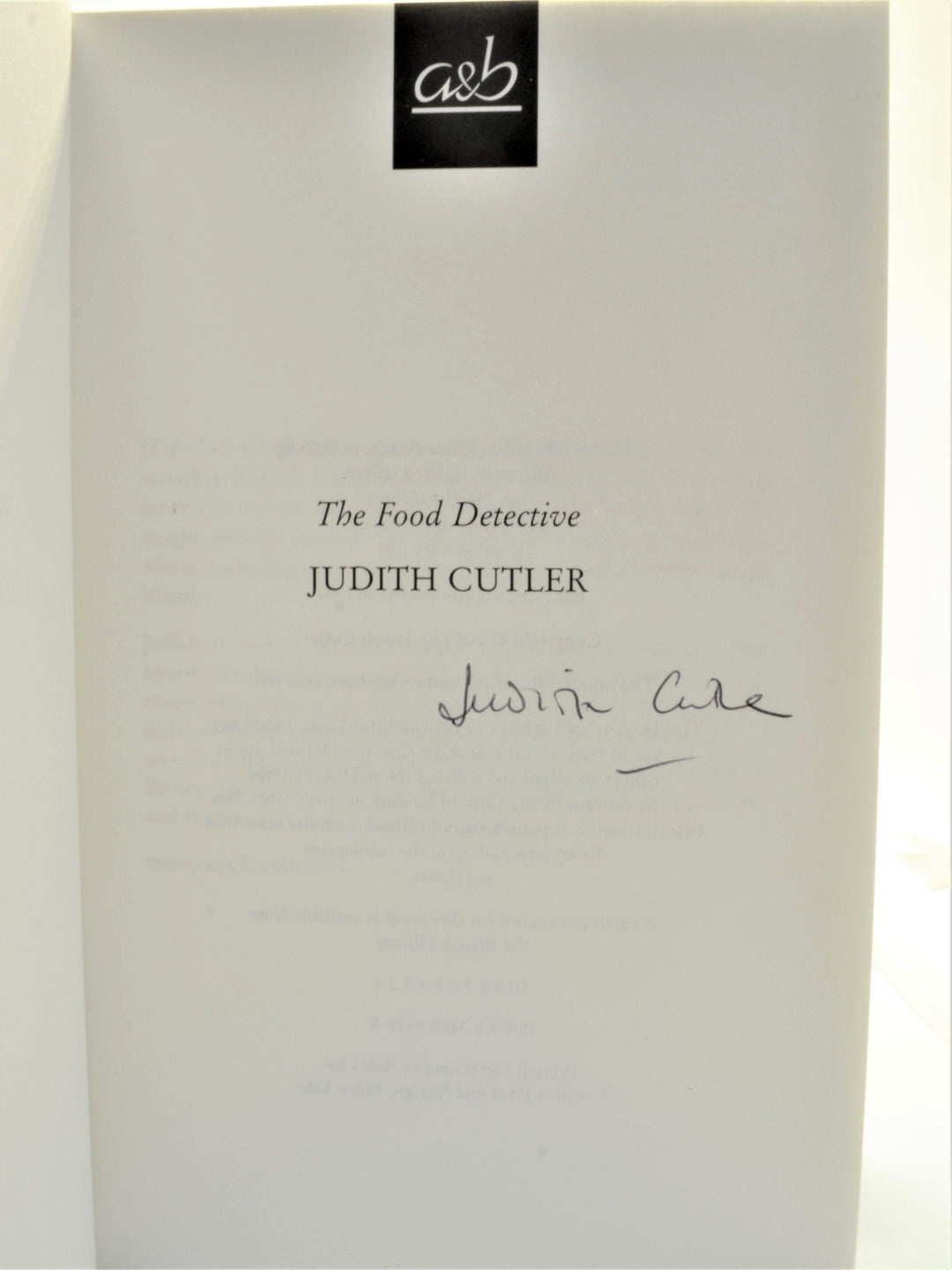 Cutler, Judith - The Food Detective - SIGNED | image5