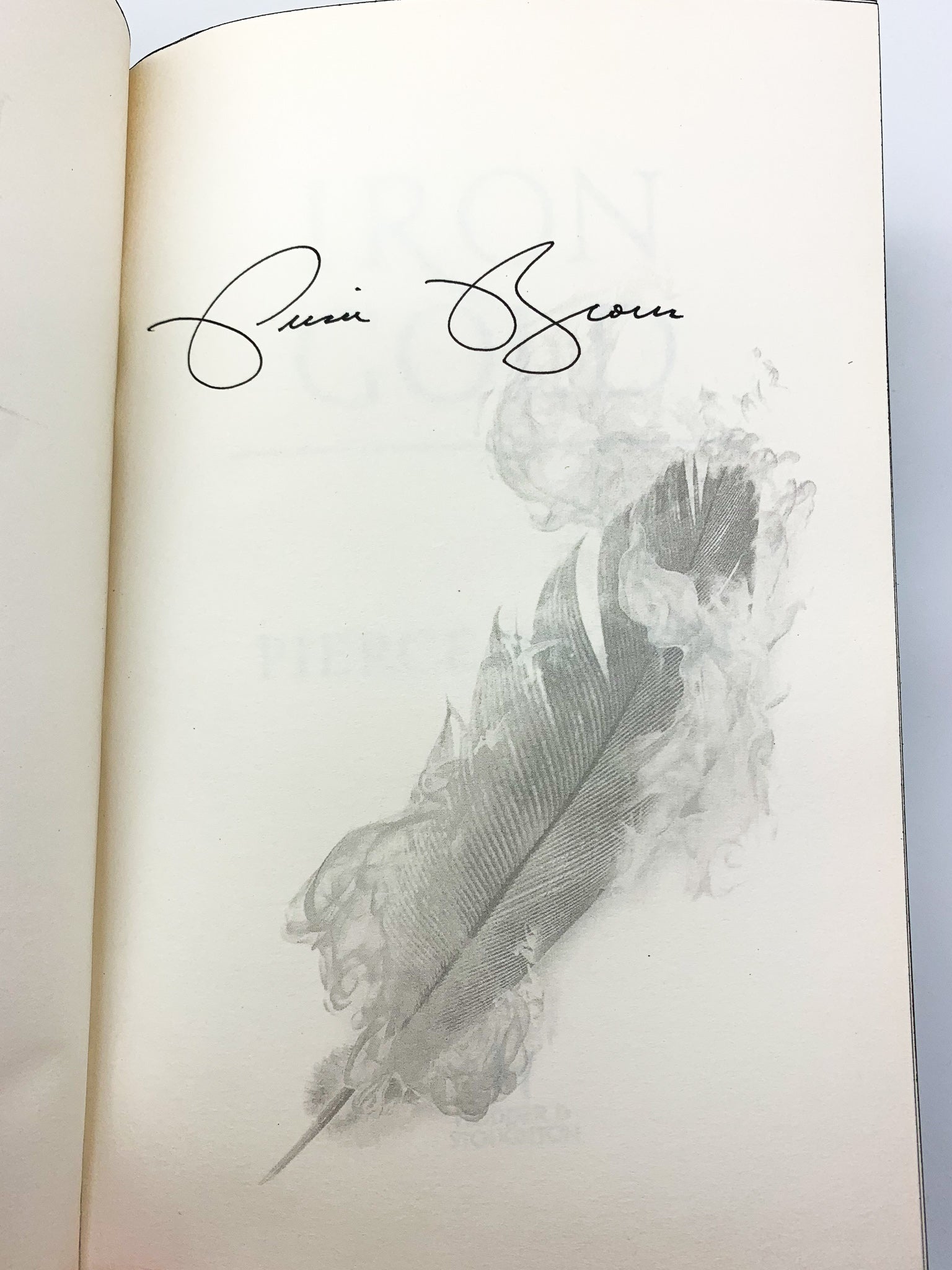 *Signed* Iron Gold - Pierce Brown (illumicrate newest special edition, 1st print) UK