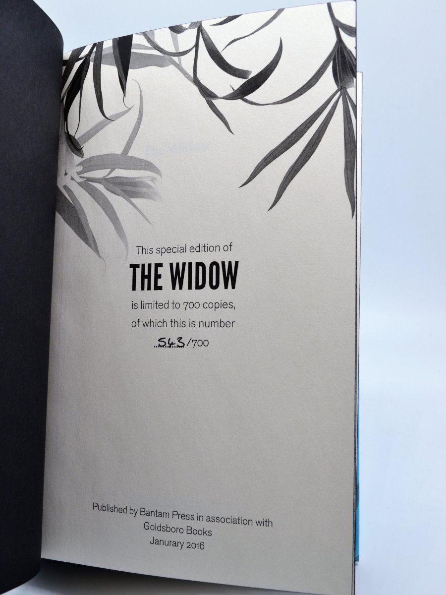 Barton, Fiona - The Widow ( SIGNED SLIPCASED EDITION ) | signature page