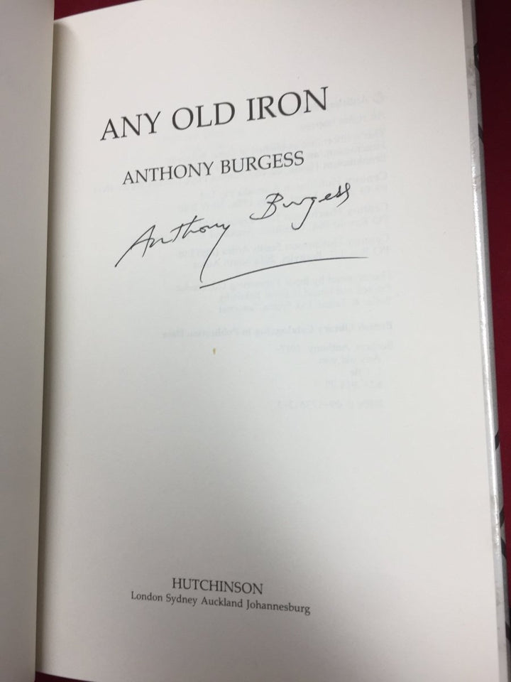 Burgess, Anthony - Any Old Iron | sample illustration