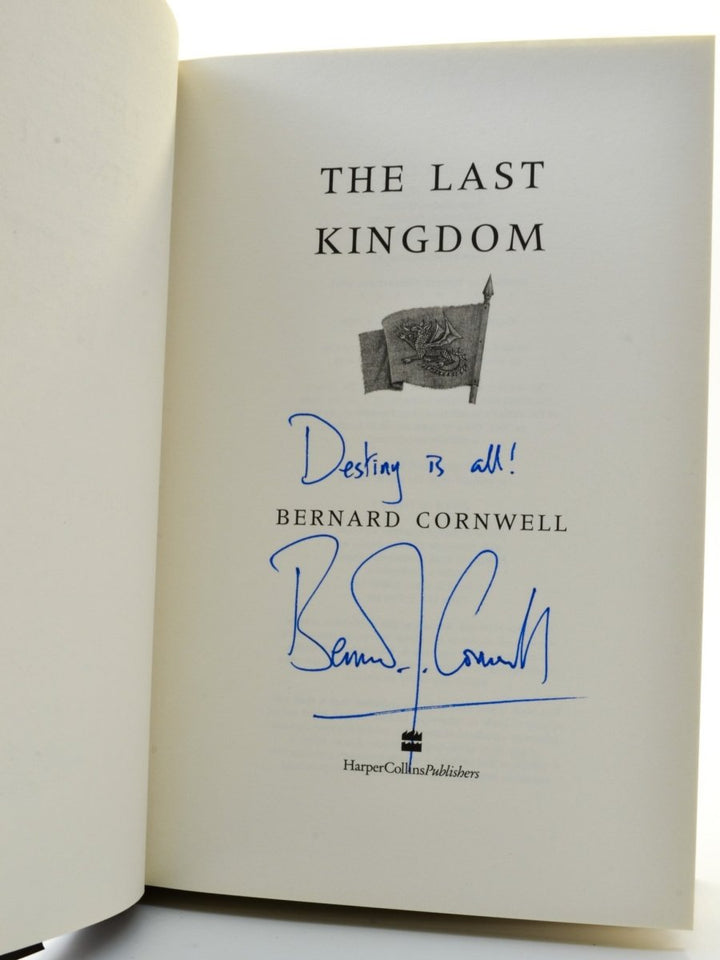 Cornwell, Bernard - The Last Kingdom - SIGNED | signature page