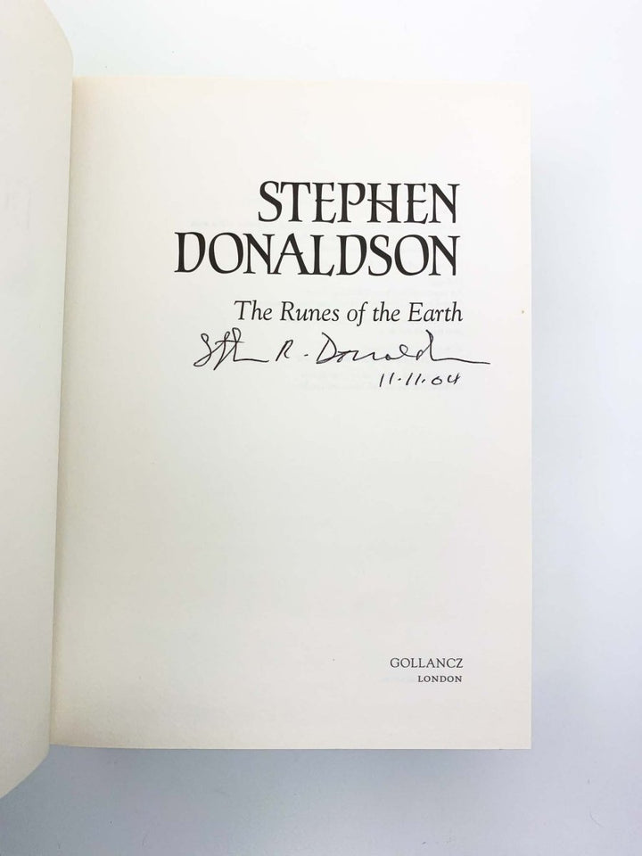 Donaldson, Stephen - The Runes of the Earth - SIGNED | image3