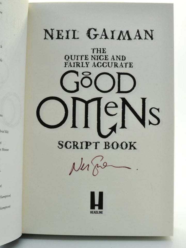Gaiman, Neil - The Quite Nice and Fairly Accurate Good Omens Script Book - SIGNED | signature page