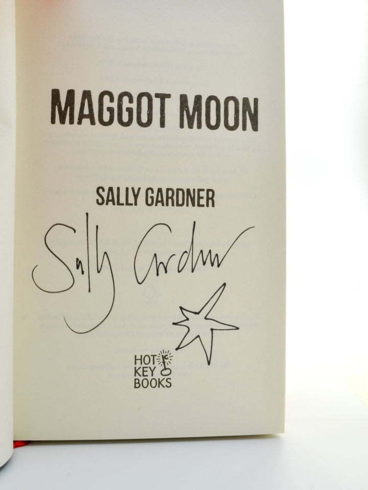 Gardner, Sally - Maggot Moon - Slipcased SIGNED Limited Edition | signature page