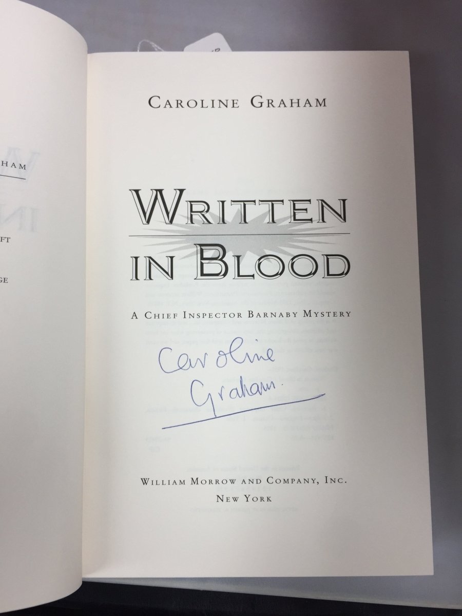 Graham, Caroline - Written in Blood | sample illustration