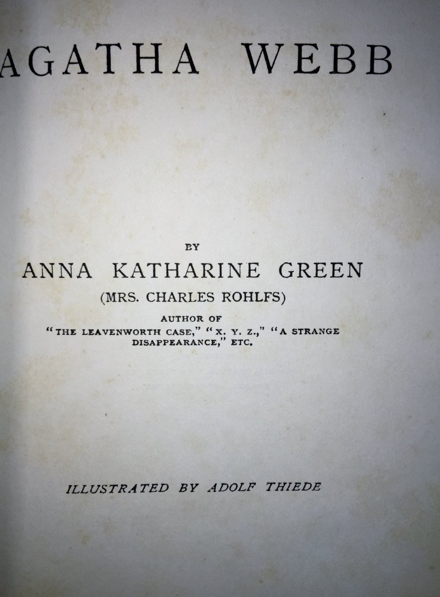 Green, Anna Katharine - Agatha Webb | sample illustration