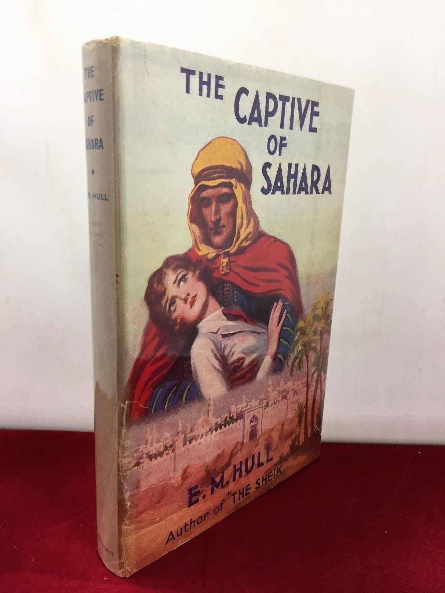 Hull, E M - The Captive of Sahara | front cover