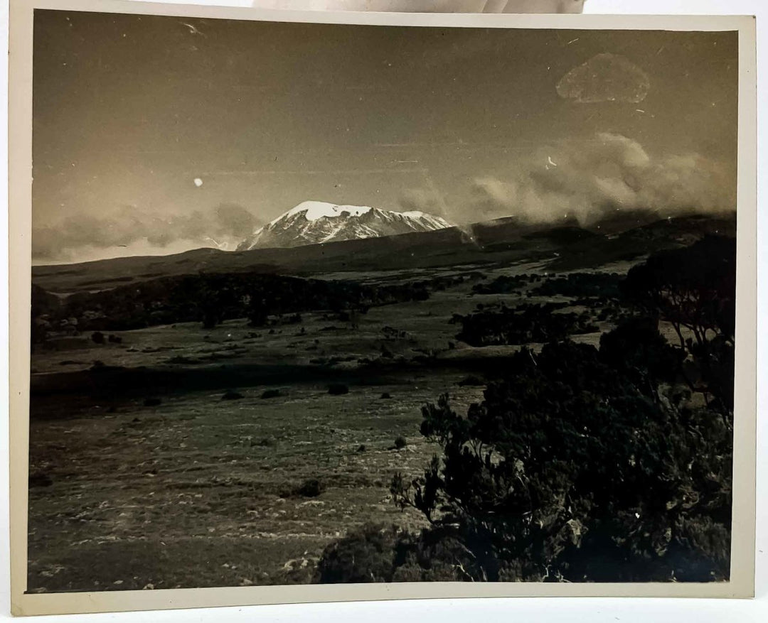 Johnston, H H - The Kilima-Njaro Expedition | signature page