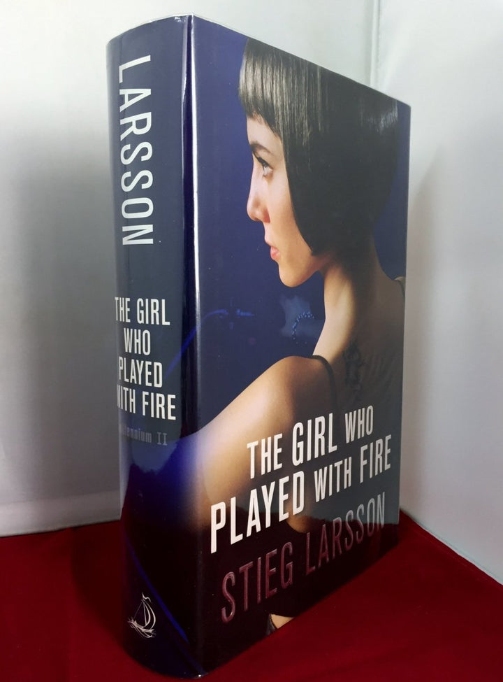 Larsson, Stieg - The Girl with the Dragon Tattoo ( 3 vols ) | image4