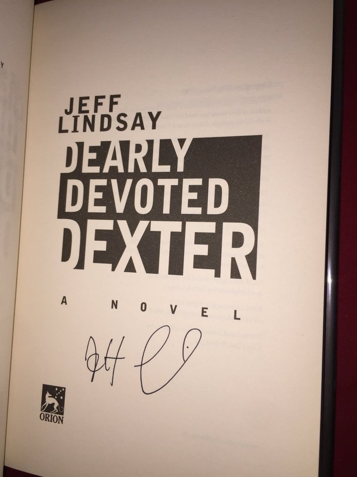 Lindsay, Jeff - Dearly Devoted Dexter | sample illustration