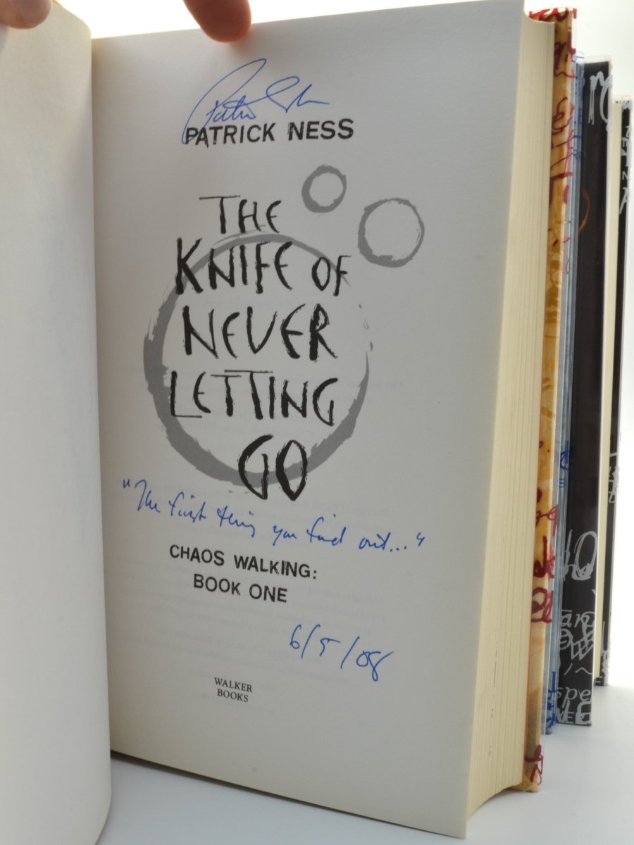 Ness, Patrick - Chaos Walking ( 3 vols, all SIGNED ) - SIGNED | back cover
