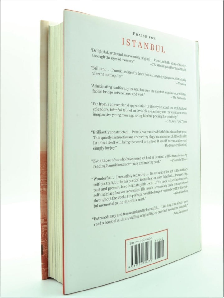 Pamuk, Orhan - Istanbul | back cover
