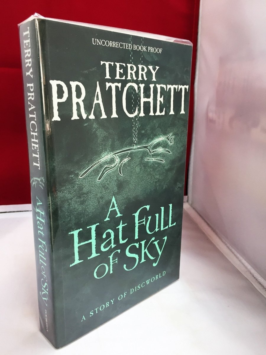 Pratchett, Terry - A Hat Full of Sky | front cover