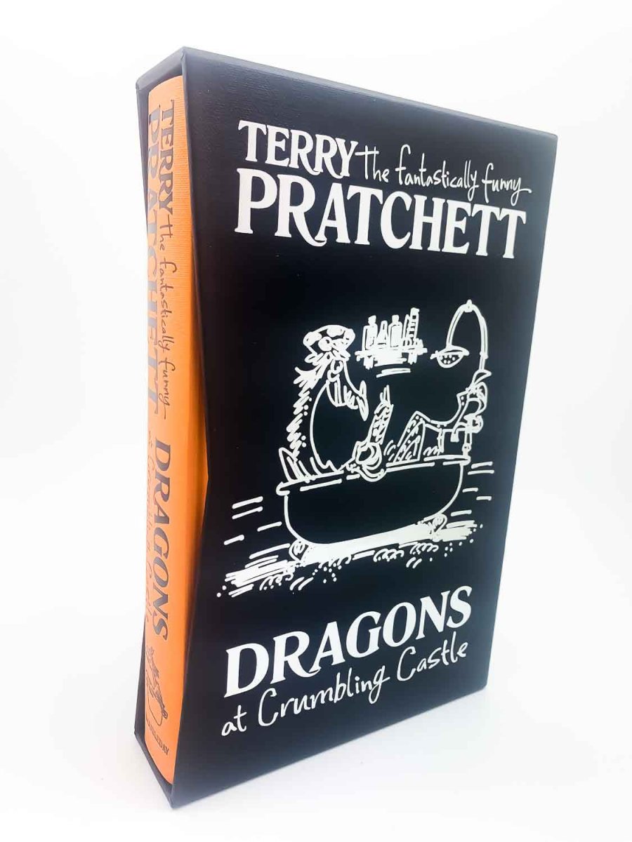 Pratchett, Terry - Dragons at Crumbling Castle and Other Stories - Slipcased Edition | image1
