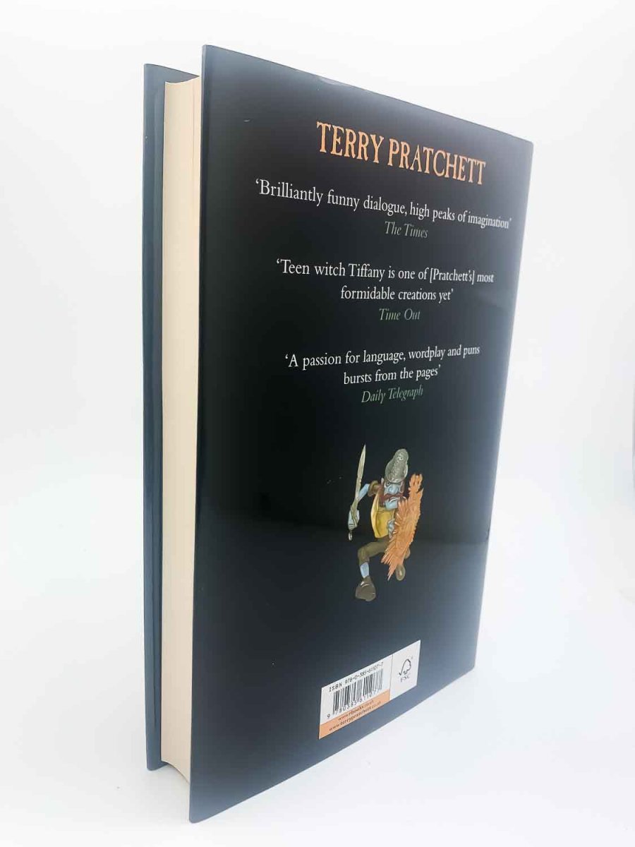 Pratchett, Terry - I Shall Wear Midnight - SIGNED | image2