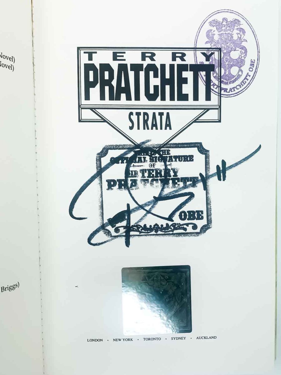Pratchett, Terry - Strata - SIGNED | image3