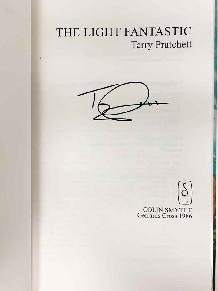 Pratchett, Terry - The Light Fantastic - SIGNED | image3