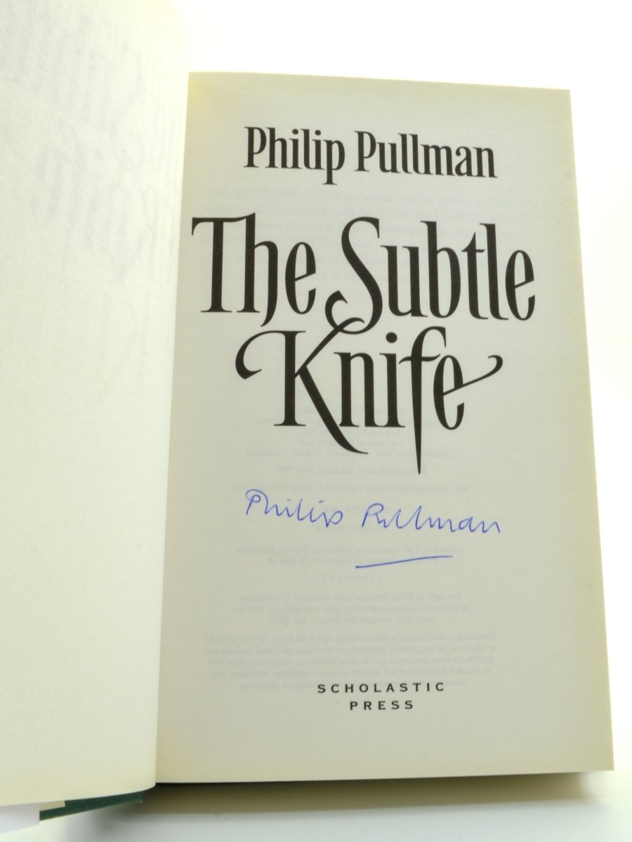 Pullman, Philip - The Subtle Knife - SIGNED | signature page